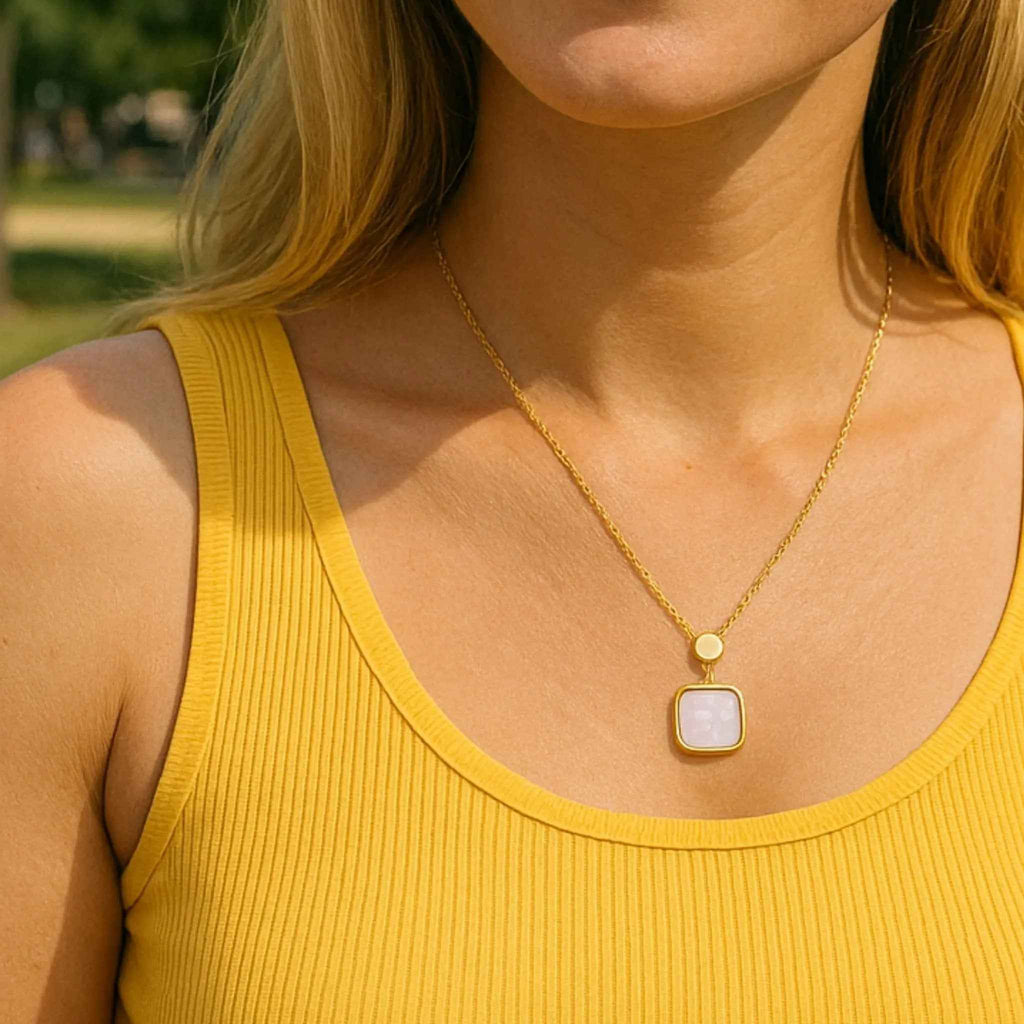 Lumière Pendant Necklace